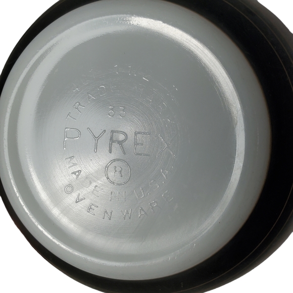 Vintage Pyrex TERRA Matte Black Brown Striped Round Mixing Bowl 401 1.5 Pint 60s - Picture 2 of 7